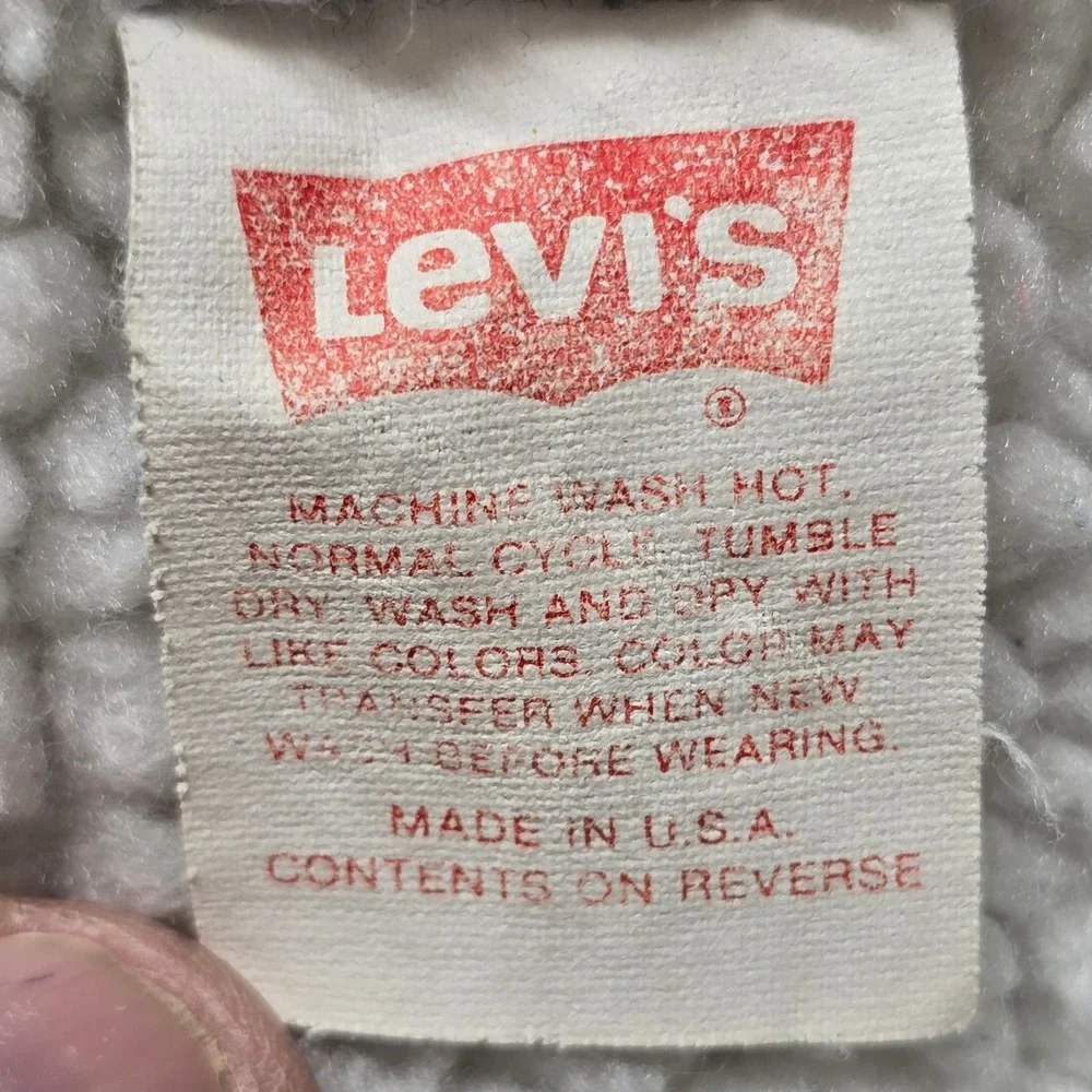 Vintage Levis Sherpa Lined Denim Trucker Jacket Mens XL Blue USA 70609-0218